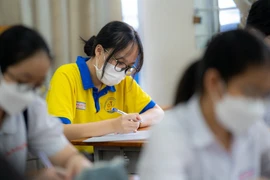 Đề thi và gợi ý đáp án môn Toán vào lớp 10 ở TP.HCM