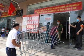 Hà Nội phong tỏa một tòa nhà ở chung cư Đại Thanh