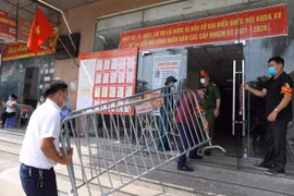 Hà Nội phong tỏa một tòa nhà ở chung cư Đại Thanh