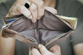 4 sai lầm tiền bạc thường thấy khiến bạn mãi không giàu lên nổi