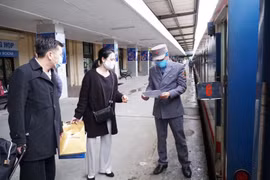 Tàu Hà Nội - Lào Cai