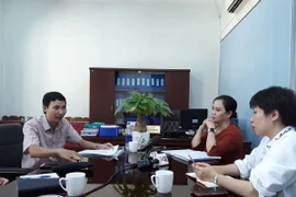 Kỷ luật khiển trách Hiệu trưởng tự ý tổ chức dạy tăng tiết thu tiền