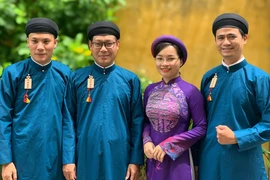 'Người phản đối là chưa hiểu áo dài ngũ thân truyền thống'