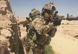 Video Đặc nhiệm Nga huấn luyện chiến đấu trên sa mạc với phương tiện cơ động mới