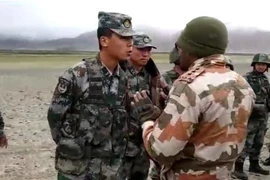 Đại tá Ấn Độ dũng cảm chỉ huy binh sĩ chiến đấu tay bo với lính TQ, quyết không nổ súng