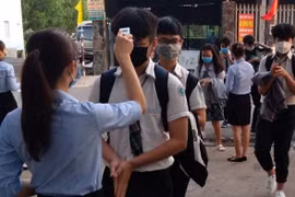 Tính tới tình huống xấu nhất là bỏ thi, xét công nhận tốt nghiệp