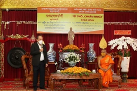 Phó Thủ tướng Thường trực chúc mừng Tết cổ truyền Chôl Chnăm Thmây