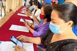 Chỉ 10 phút khai báo dữ liệu và lập hồ sơ sức khoẻ điện tử 