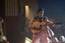 Phim về huyền thoại âm nhạc Elvis Presley tung trailer đầu tiên, chốt ra rạp hè năm nay