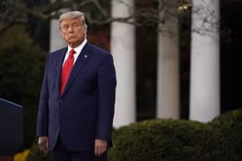 Lần hiếm hoi ông Trump nghe lời cố vấn