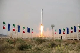 Iran phóng thành công vệ tinh quân sự 