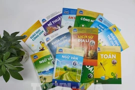 Giá sách giáo khoa tăng cao, Bộ Tài chính nói gì?