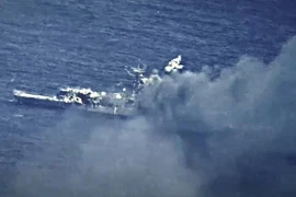 Video ấn tượng, Hải quân Mỹ diễn tập đạn thật, đánh chìm khu trục hạm mục tiêu USS Ingraham