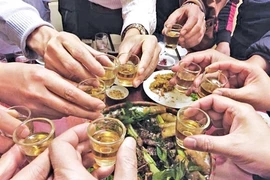 Gút cấp do ăn nhậu nhiều