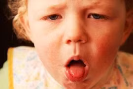 Bụi mịn ảnh hưởng nghiêm trọng tới trẻ em dưới 5 tuổi