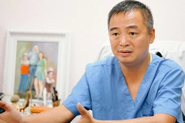 Trận chiến này quá cam go, nhiều nữ điều dưỡng ngất xỉu vì kiệt sức,… nhưng hãy tin vào chúng tôi!