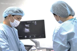 Y học bào thai giúp “giải cứu” thai nhi ngay khi còn trong bụng mẹ