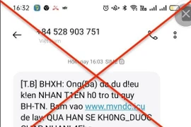 Các đối tượng mạo danh Bảo hiểm xã hội thông báo thông tin hỗ trợ bảo hiểm thất nghiệp để chiếm đoạt tiền trong tài khoản ngân hàng.