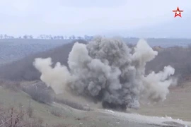 Quân đội Nga gìn giữ hòa bình và rà phá bom mìn ở Nagorno- Karabakh