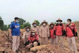 Quảng Bình: Phát hiện 5 quả bom "khủng"