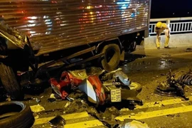 Tai nạn trên cầu Rạch Miễu, 2 người đi cấp cứu