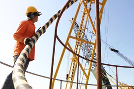 Đảo Trần có điện lưới quốc gia