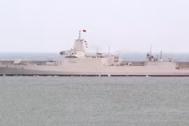 Trung Quốc đưa khu trục hạm Type 055 thứ 4 vào biên chế 