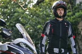 Áo khoác thông minh cho dân chơi xe Ducati 