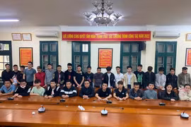 Nhóm đối tượng làm giả giấy phép lái xe ô tô, mô tô liên tỉnh bị tạm giữ.