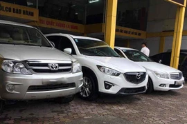 Thị trường ô tô cũ “gồng mình” chờ tín hiệu năm 2018