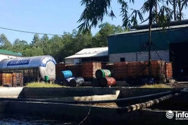 Thanh Hóa: Đột nhập xưởng tái chế dầu nhờn thải nằm sâu trong núi