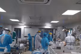 Covid-19 giảm triệu chứng, không cần hồi sức ở người bệnh đã tiêm phòng văcxin