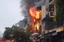 Báo động cháy nổ nhà ống, “chuồng cọp”