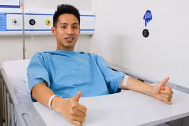 Đỗ Hùng Dũng gãy rời xương chân