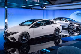 Mercedes-Benz tổng tấn công làng xe điện với loạt xe "bom tấn".