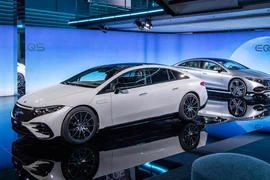 Mercedes-Benz tổng tấn công làng xe điện với loạt xe "bom tấn".