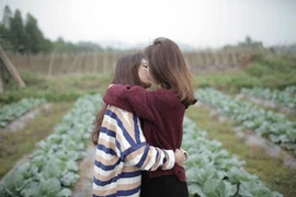 Không đành lòng nhìn người yêu đi lấy chồng