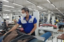 GS.TS Nguyễn Thiện Nhân kiến nghị dùng nợ công hỗ trợ doanh nghiệp