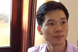 Cụ ông dự tòa cả ngày chờ BS Lương… vô tội