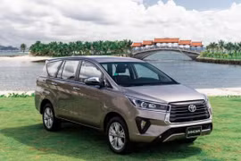 Toyota Innova 2020 nâng trang bị, giảm giá bán phiên bản thấp nhất