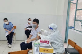 Văcxin ngừa Covid-19 không gây vô sinh hay biến đổi gene ở trẻ