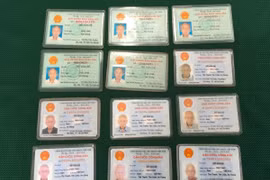 Ông cụ ăn xin có trong người 12 chứng minh thư, 4 thẻ bảo hiểm, 54 triệu