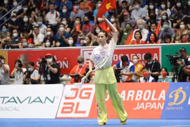 Ngắm bài thi múa kiếm mang về HCV của Dương Thuý Vi