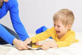 Tại sao trẻ vòi vĩnh bạn?