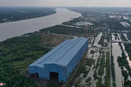 Nhà máy đóng tàu nghìn tỷ ở Cà Mau hoang hóa, gỉ sét sau 12 năm