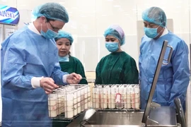 “Mẹ có thể sinh 1 con nhưng được làm mẹ của hàng chục đứa con khác”