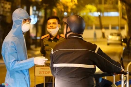 Bác quan điểm 'virus lan truyền tự nhiên để tạo miễn dịch cộng đồng'