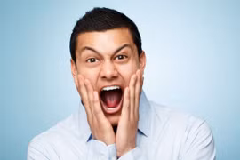 Đầu đau muốn vỡ nứt 