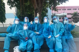 Để vơi bớt nỗi buồn và tìm lại nguồn ánh sáng mới cho cuộc sống của mình, anh Th. đăng ký làm tình nguyện viên của chương trình ATM F0 chống dịch tại Bệnh viện quận Gò Vấp.