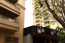 Rơi từ tầng cao chung cư, nữ sinh lớp 10 tử vong